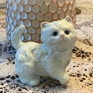 Vintage Porcelain Kitten Figurine
